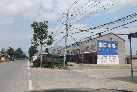  泸县如何能保证墙体广告的醒目性？