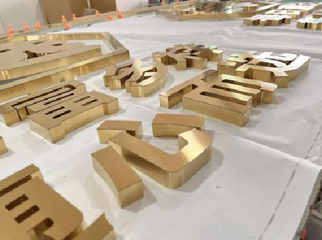  泸县拉丝不锈钢字的特点。